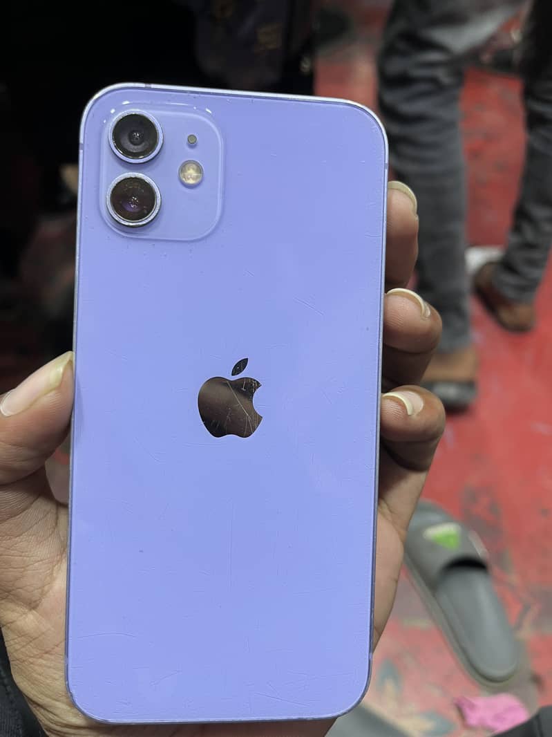 iPhone 12 Jv 0