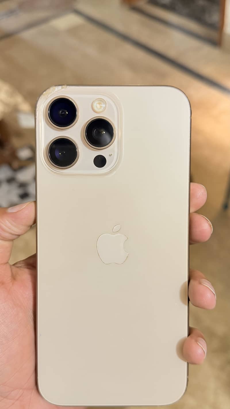 Apple iPhone 16 Pro Max 2
