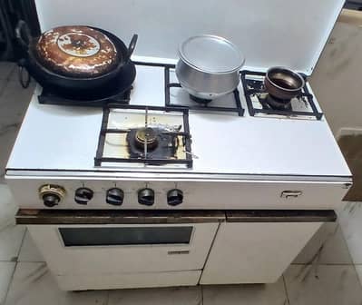 4 Stove Cooking range with Oven for Sale