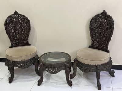 Chairs with table