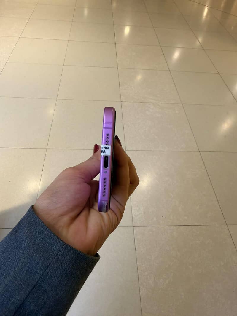 Apple iPhone 16 Plus 6