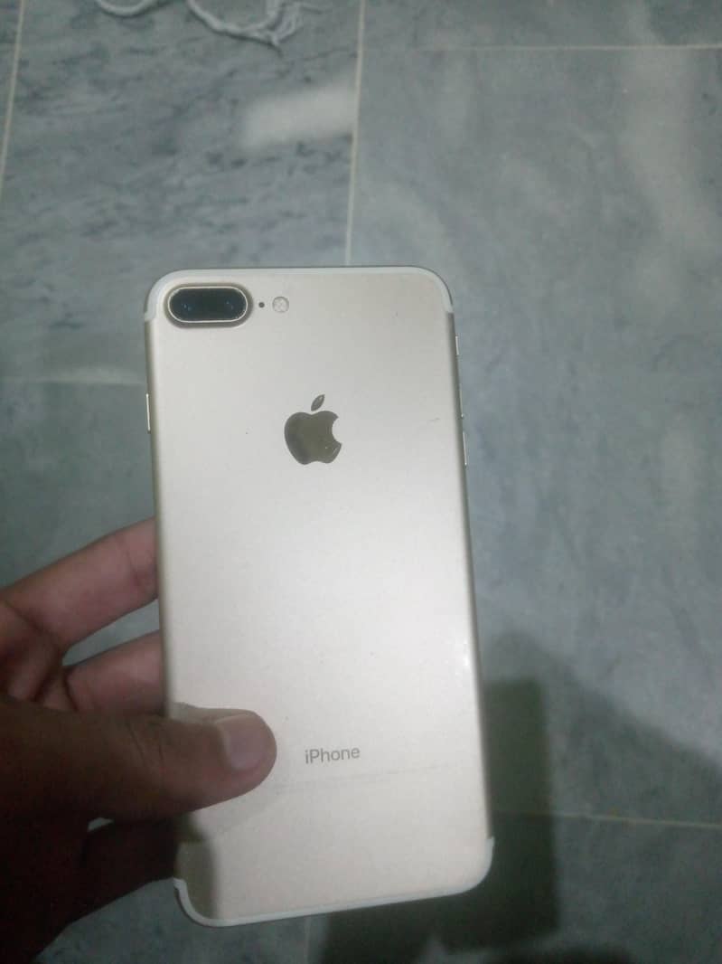 Apple iPhone 7 Plus 0