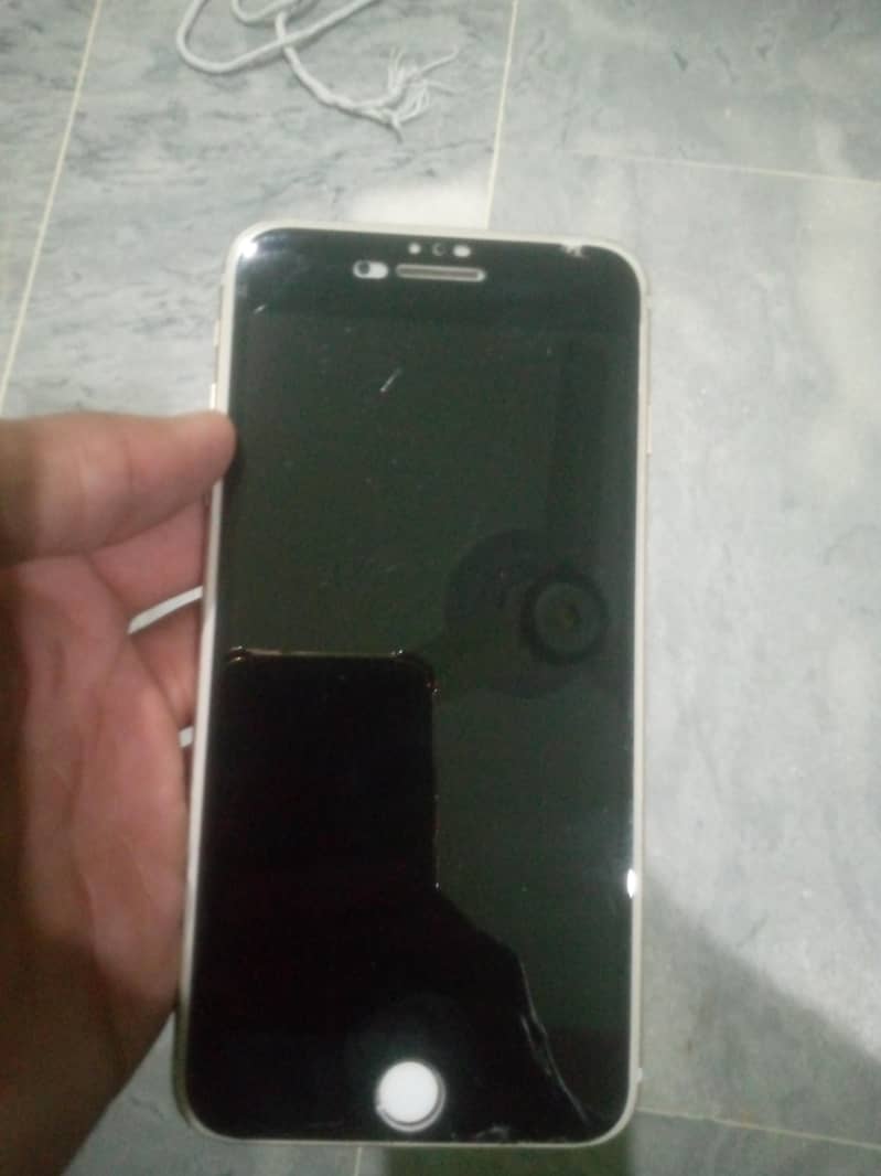 Apple iPhone 7 Plus 1