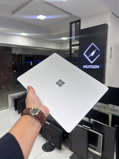 Microsoft Surface Go | Core i5 | 10th Gen | 16GB RAM | 256GB SSD