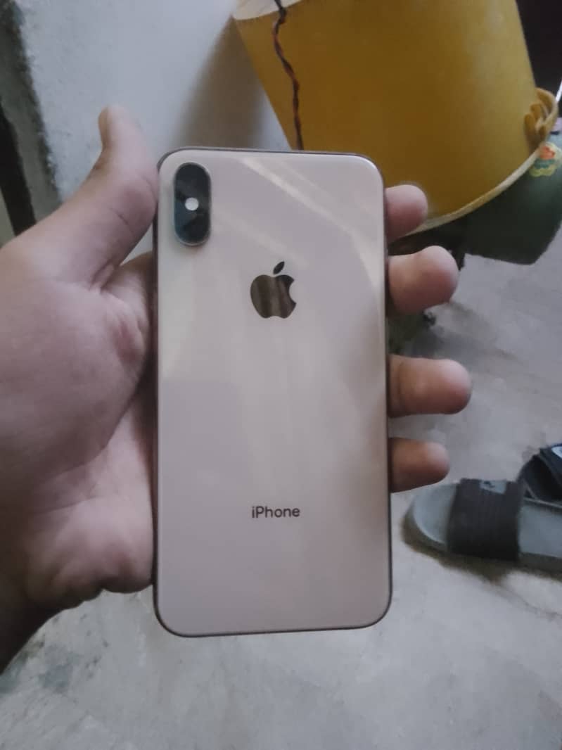 Apple iPhone XS 4