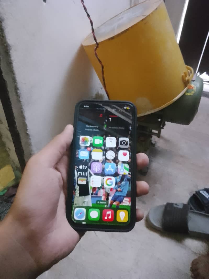 Apple iPhone XS 6