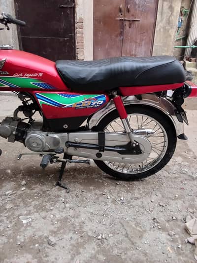 cd 70cc 2018 B model good condition completely file with baio matric