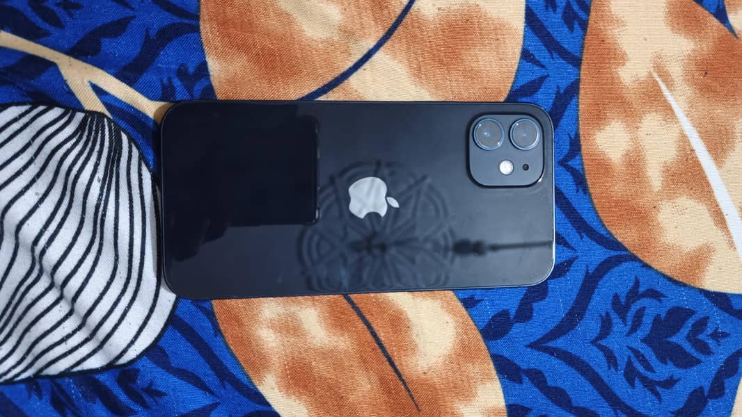 Apple iPhone 12 1