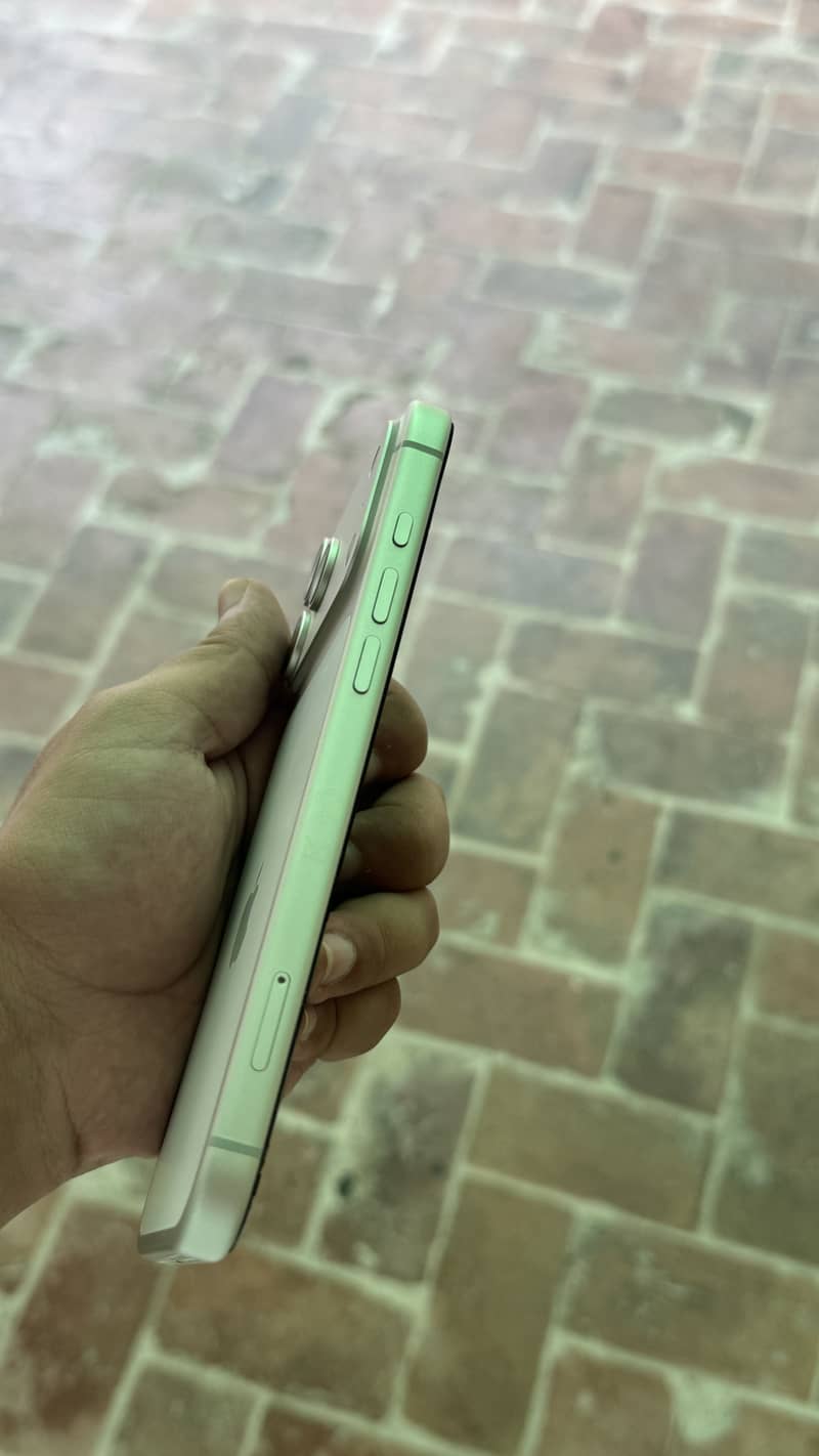 Apple iPhone 17 Pro Max 3
