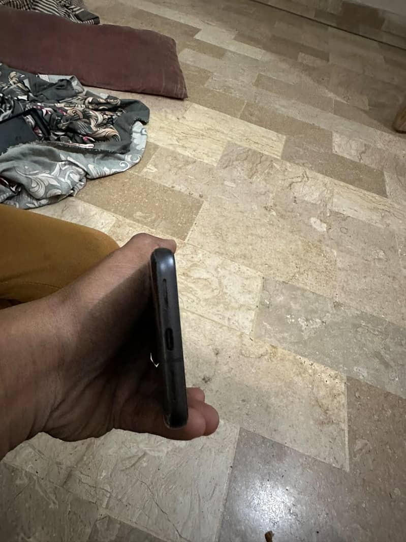 Google Pixel 8 2
