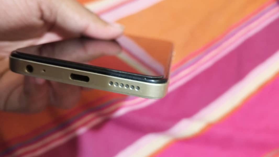 Tecno Spark 20 C6 2