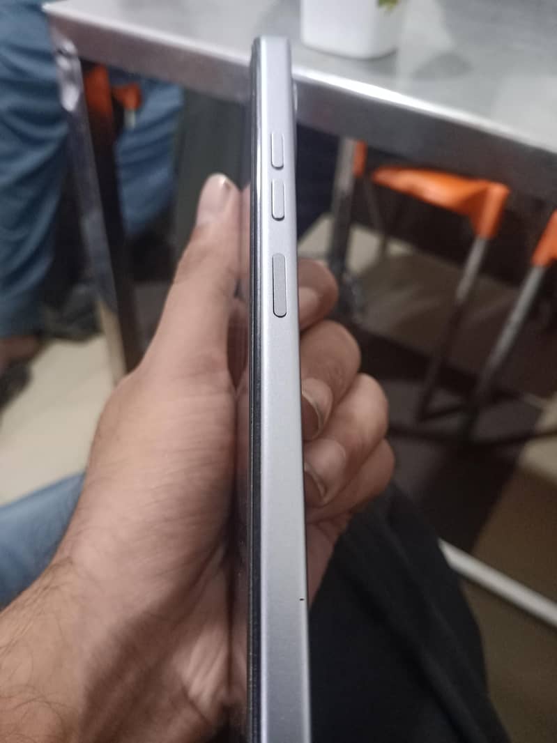 Tecno Spark 40c complete box 2