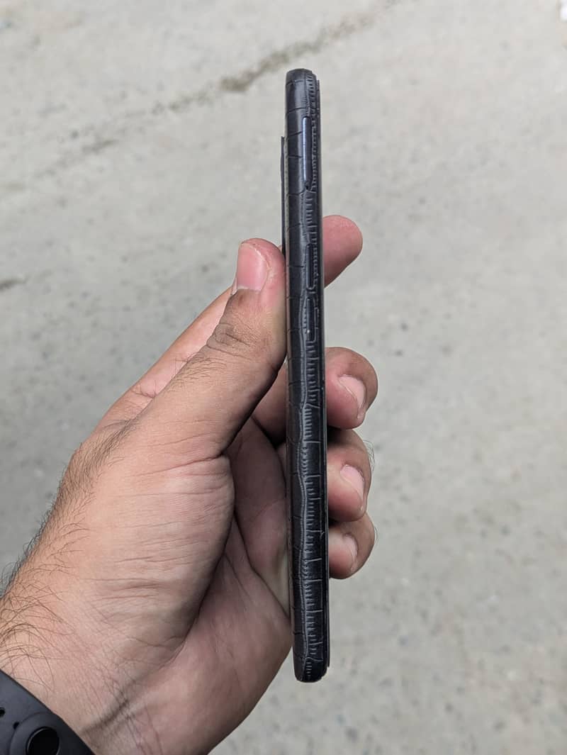 OPPO Reno6 4
