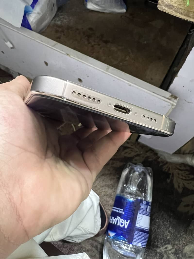 Apple iPhone 16 Pro Max 5