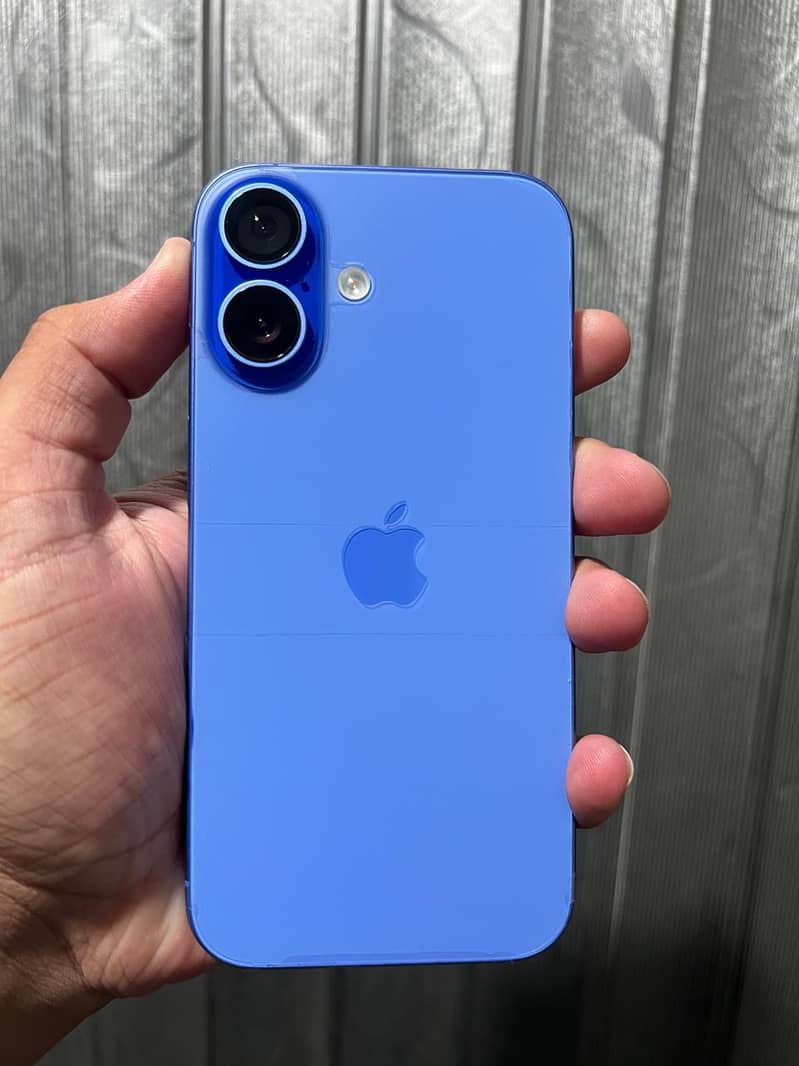 Apple iPhone 16 1