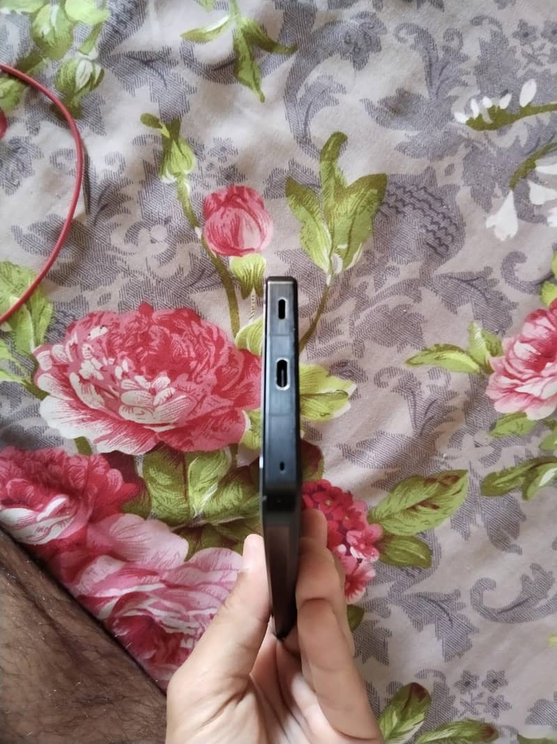 Sharp Aquos R7 2