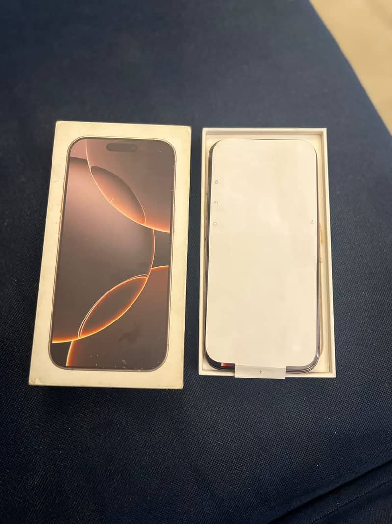 Apple iPhone 16 Pro 0