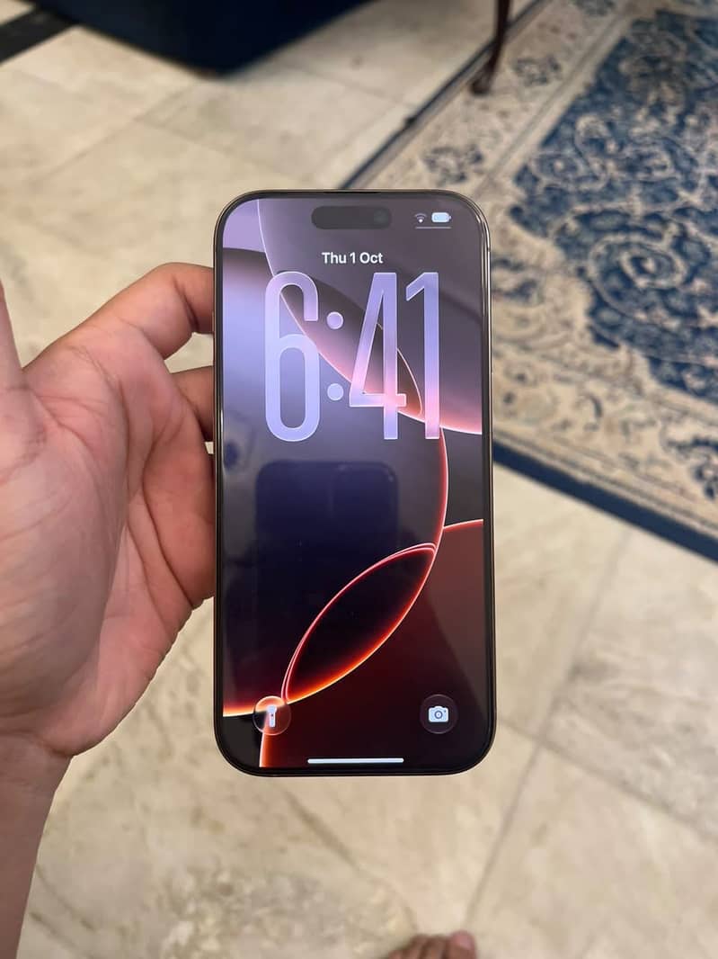 Apple iPhone 16 Pro 1