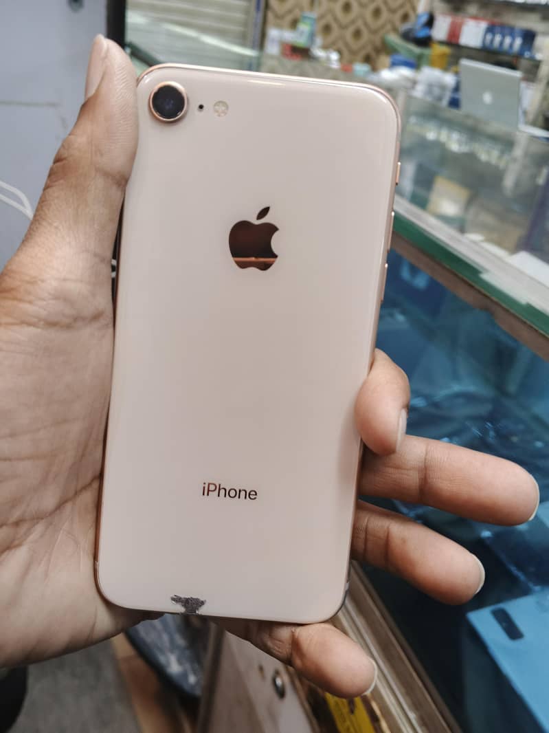 Apple iPhone 8 0