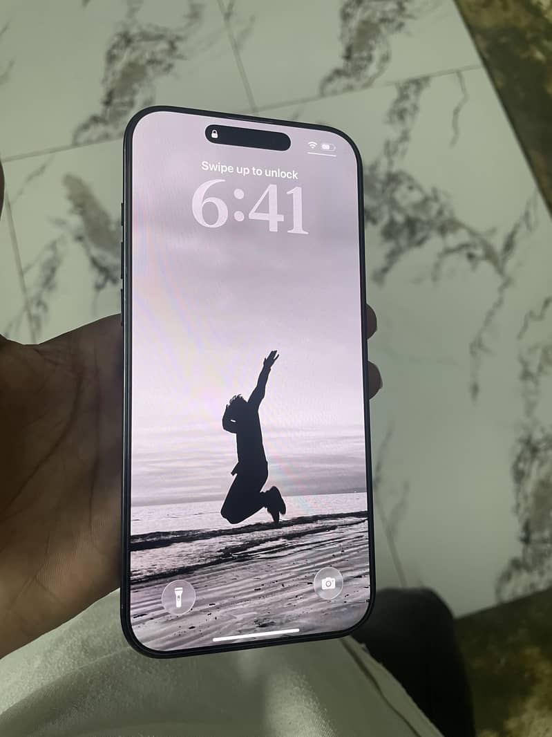 iPhone 16 Pro Max 2