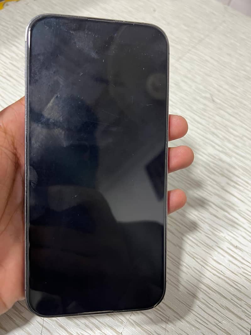 Apple iPhone 14 Pro Max 4