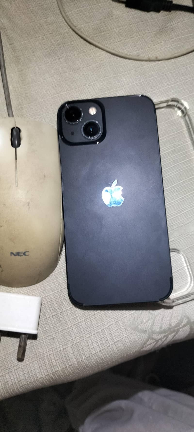 Apple iPhone 13 0