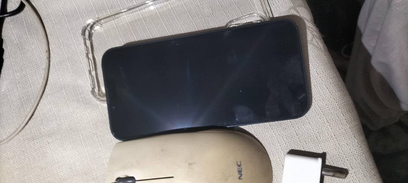 Apple iPhone 13 1