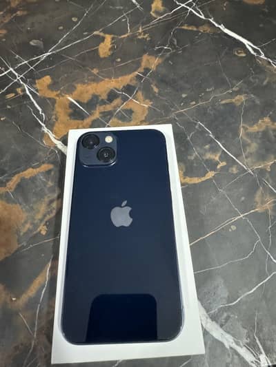 Apple iPhone 13