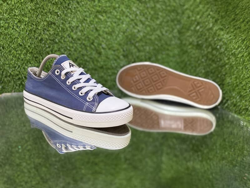Sneakers 0