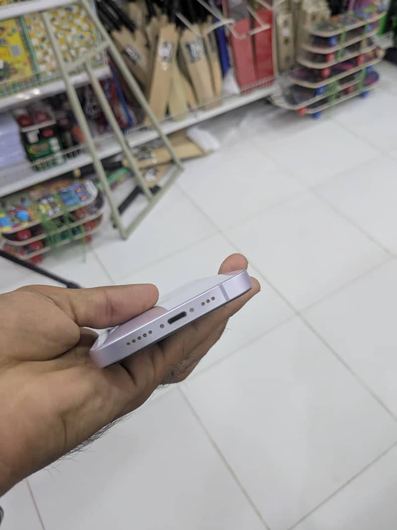 Apple iPhone 14 2