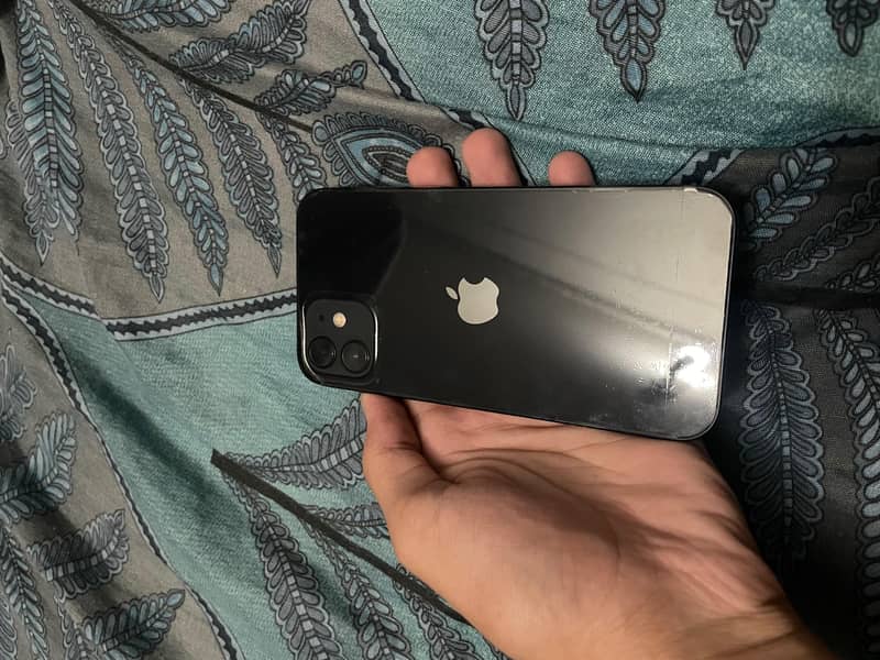 Apple iPhone 12 3