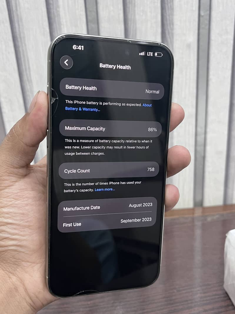 Apple iPhone 15 Pro Max 2