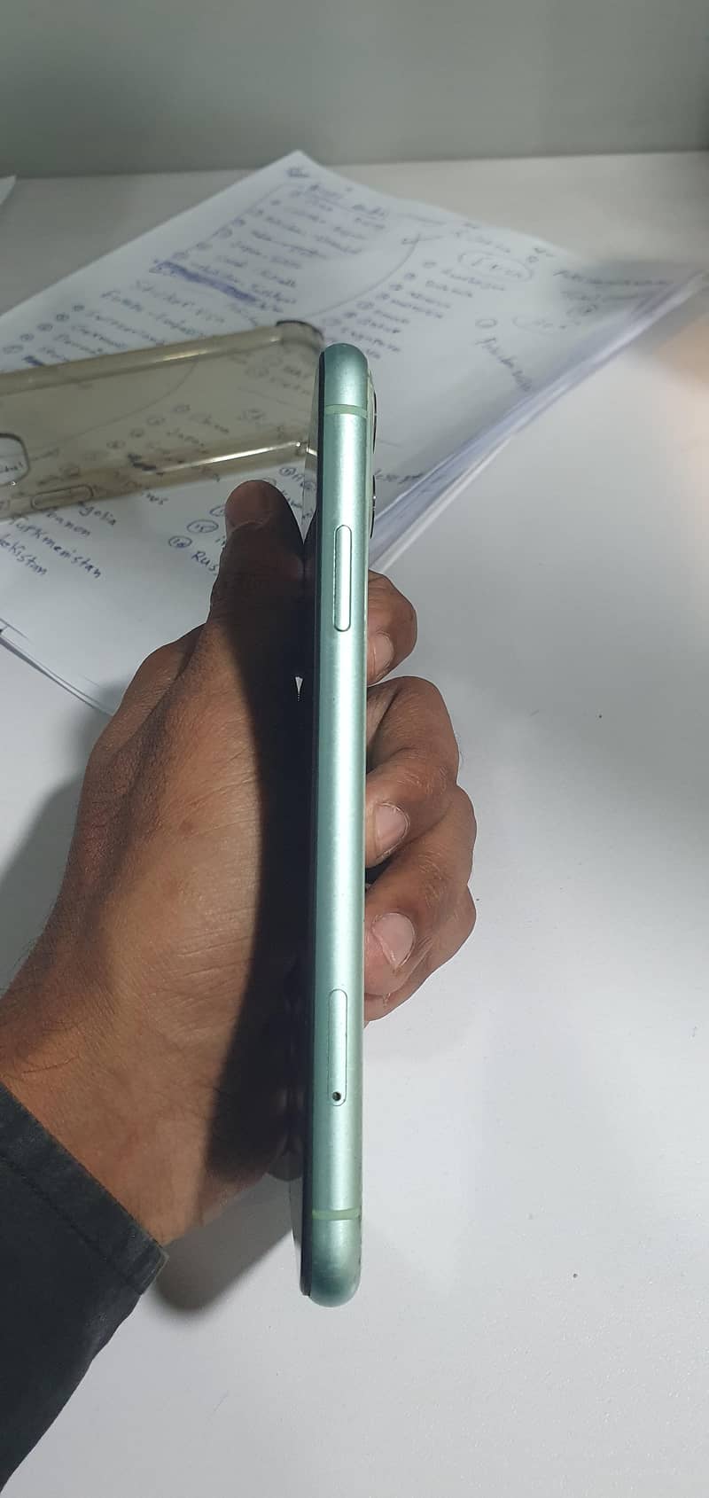 Apple iPhone 11 4