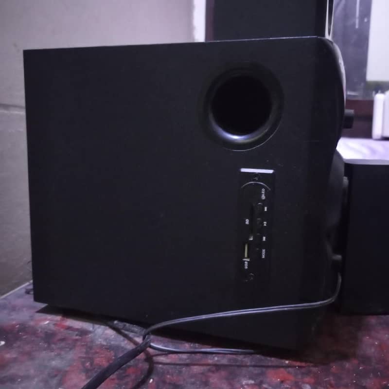 MTC Speakers 0