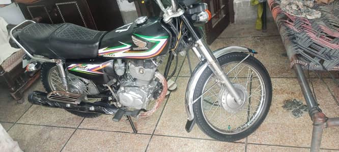 Honda 125 . Model 2016. Price 115000. Darogawal 0-3/1/3-4/4-2/2-1/4-3