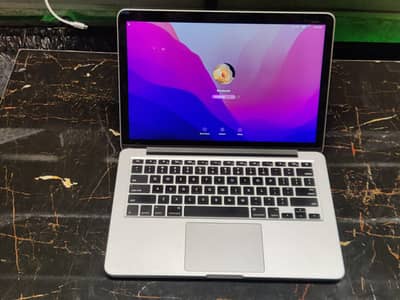 Apple MacBook (2015 Edition) – Premium Silver Aluminum Build with Icon