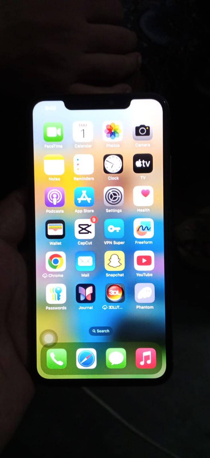 Apple iPhone XS Max 3
