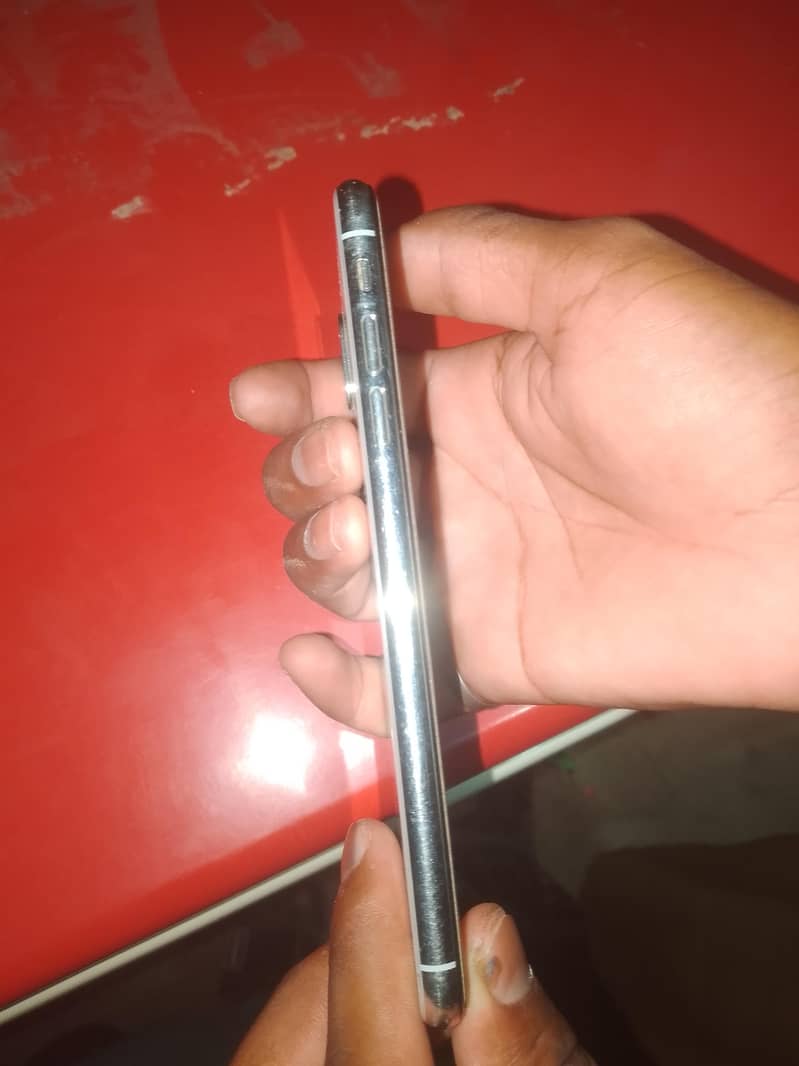 Apple iPhone XS Max 1