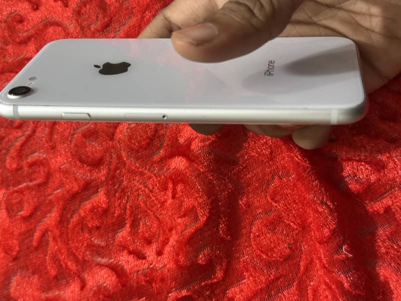 Apple iPhone 8 2