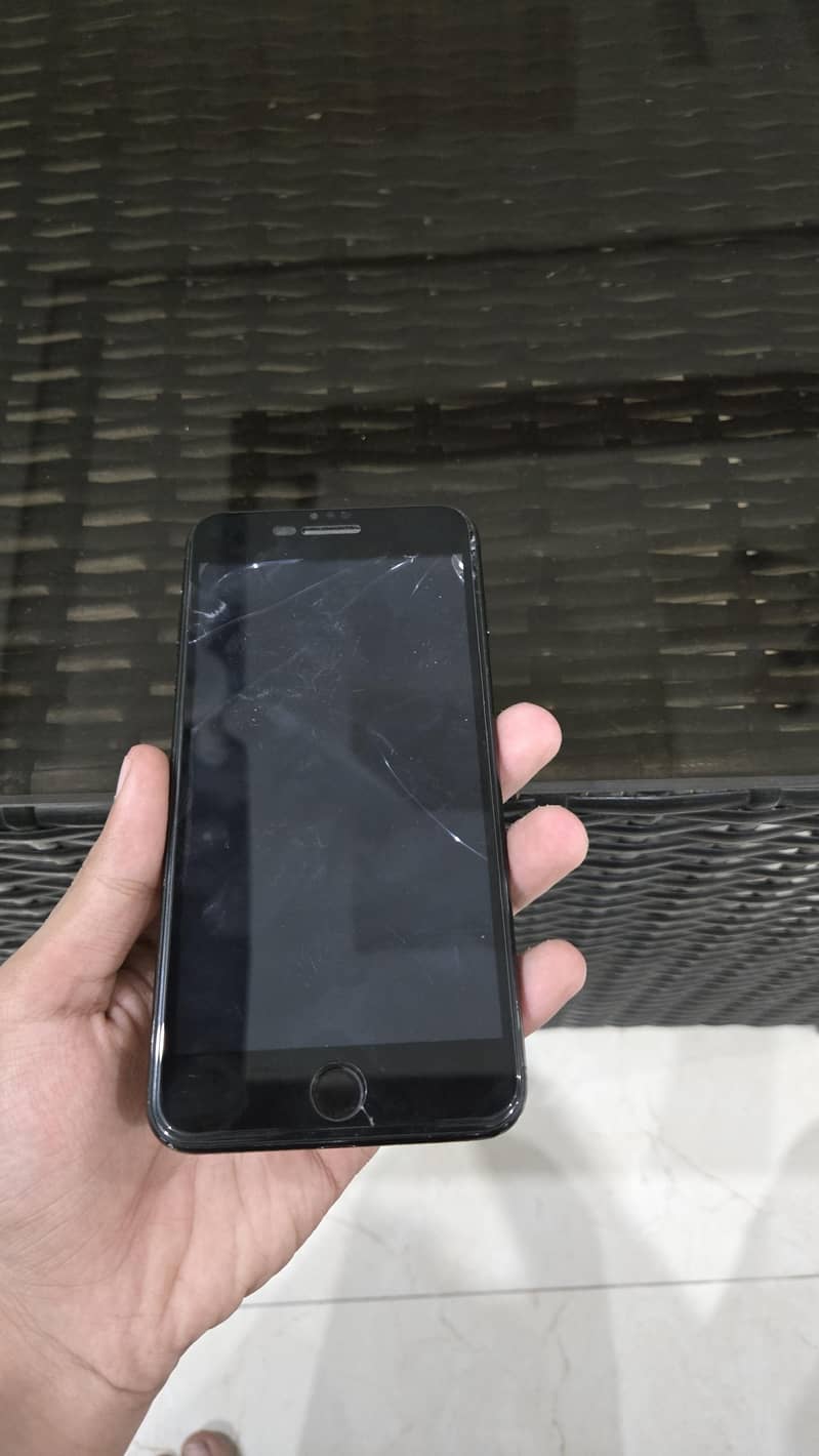 Apple iPhone 7 Plus 3