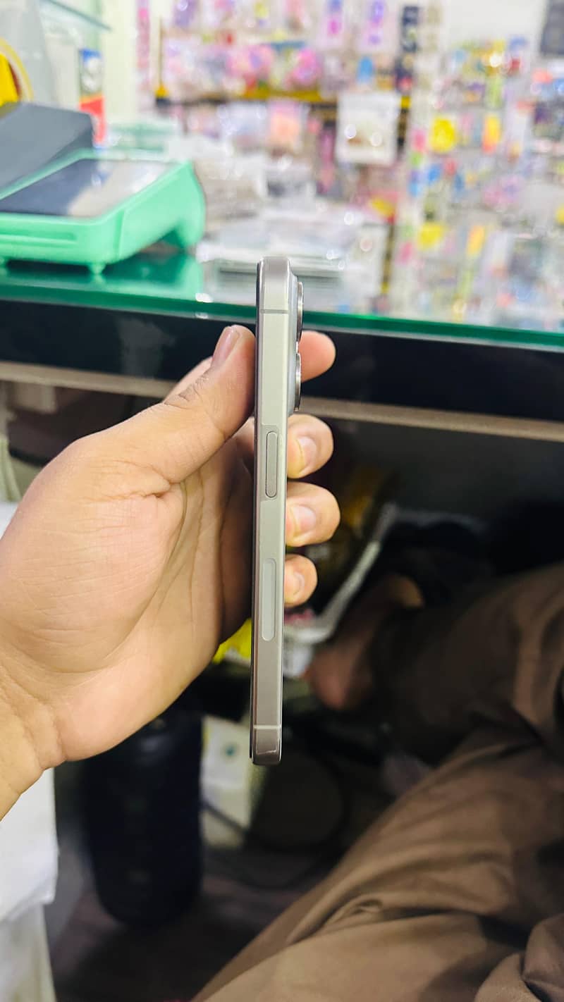 Apple iPhone 15 Pro 5