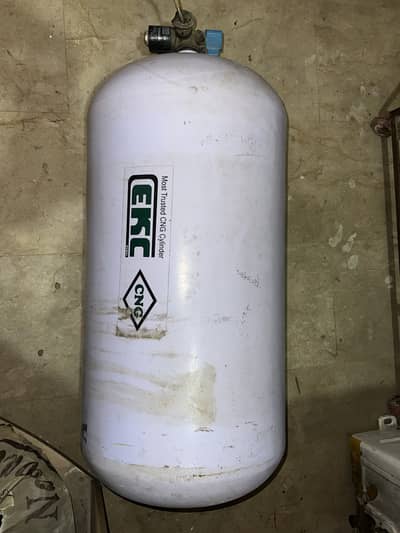 Toyota corolla GLI 2012 CNG gas cylinder