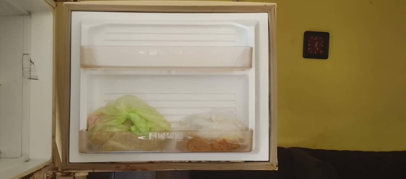 dawlance fridge 2