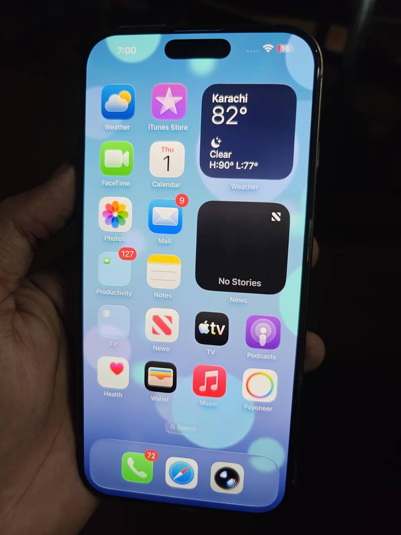 Apple iPhone 16 Pro Max 1
