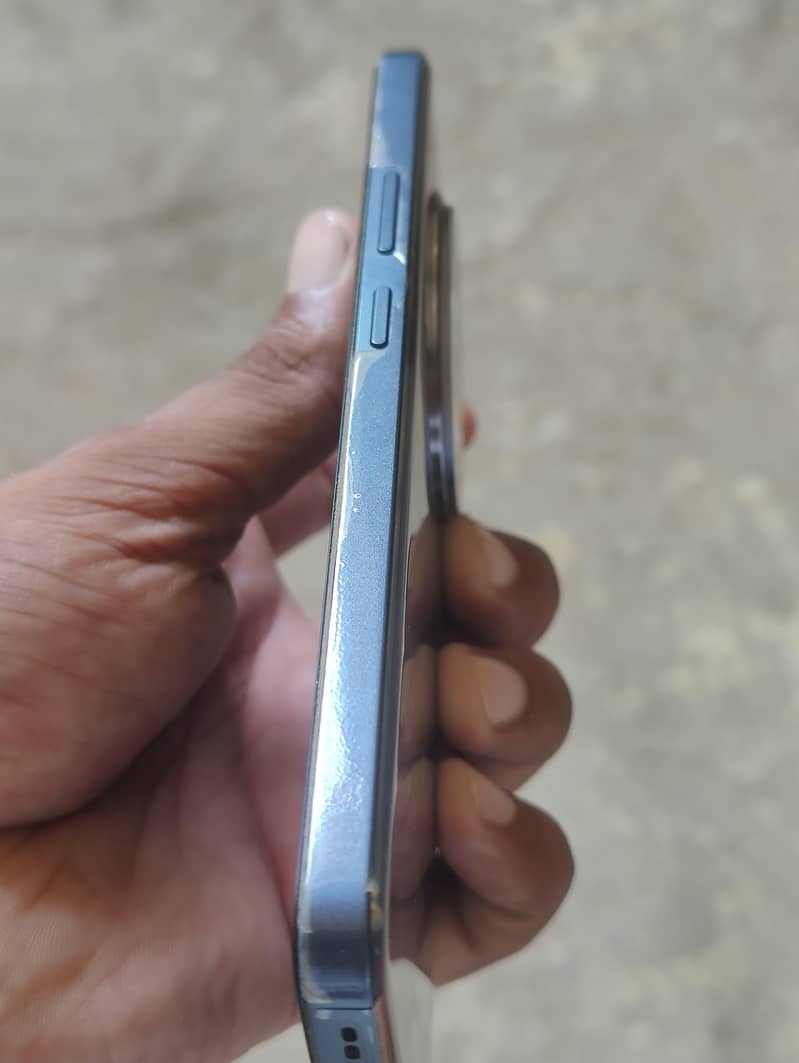 Realme 13 Plus 2