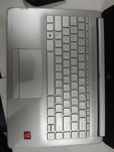 HP Ryzen 5 3500U with Radeon Vega Gfx - 16GB DDR 4 - 1TB HDD - 256 SSD