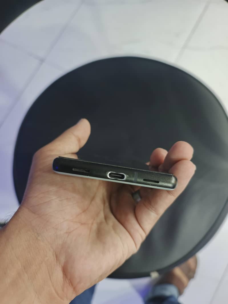 Google Pixel 6a 5