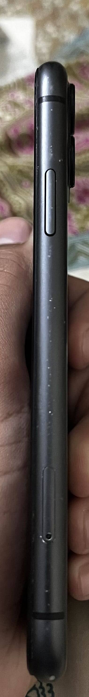 Apple iPhone 11 3
