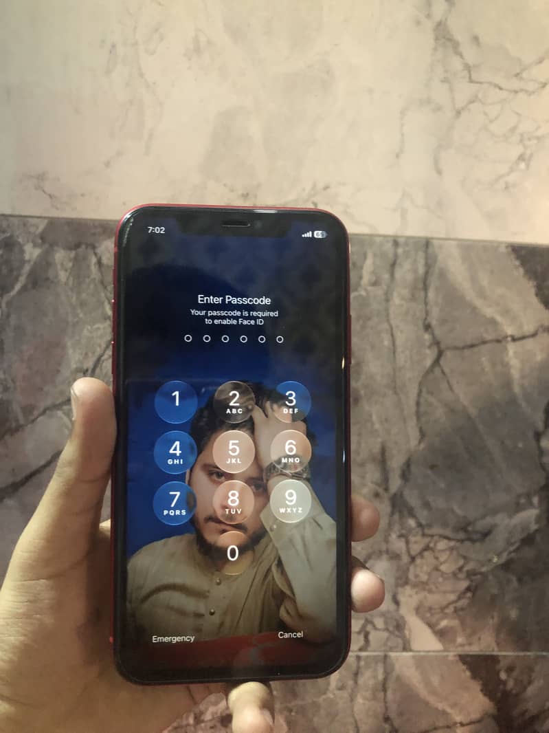 Apple iPhone 11 4