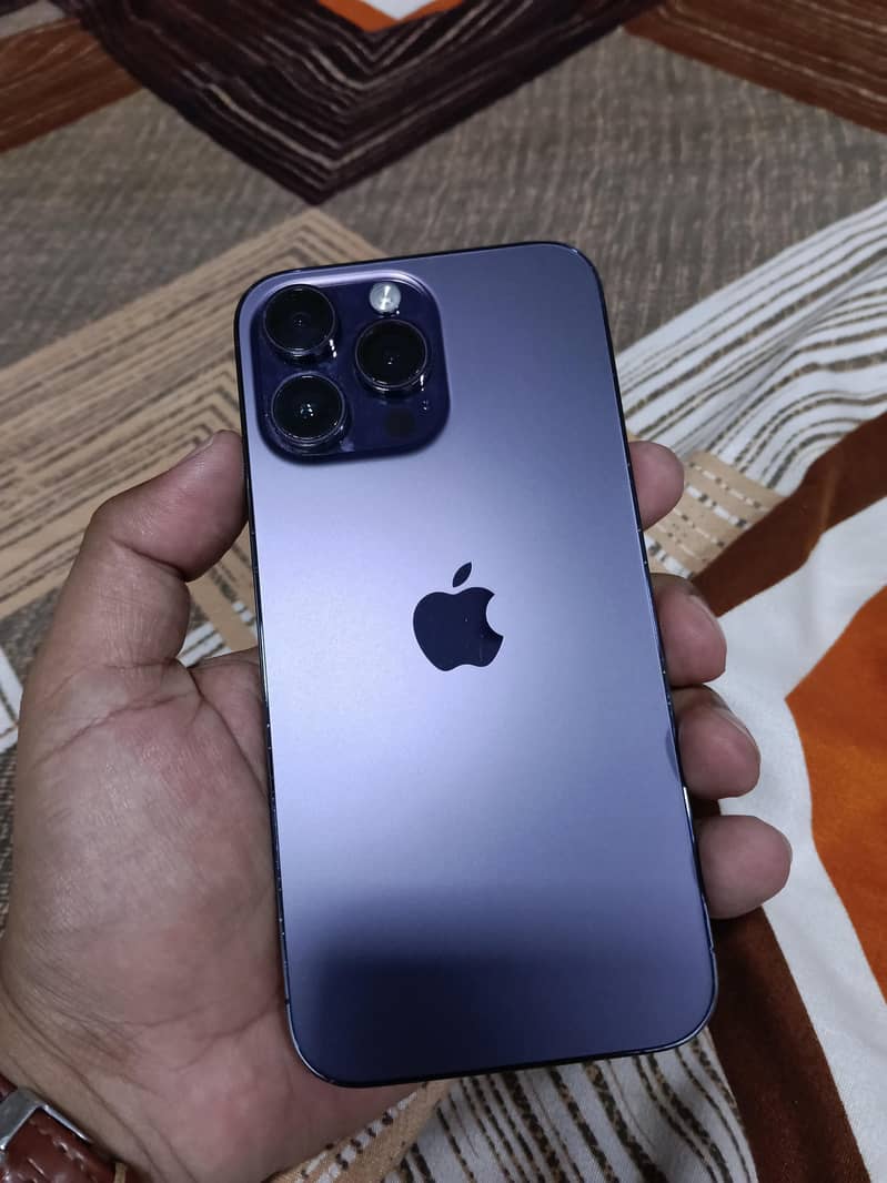 Apple iPhone 14 Pro Max 0